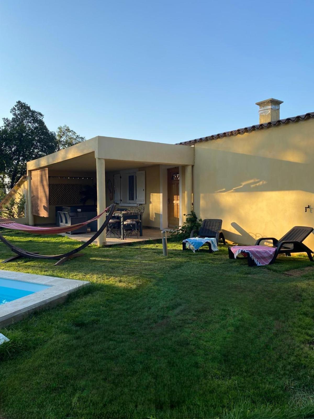 Agreable Rez De Jardin Avec Piscine Et Jacuzzi Apartment Cervione Exterior foto